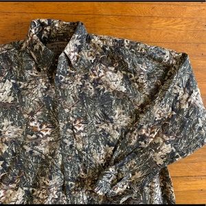 Deer Hunting Camouflage Button Up Longsleeve Shirt